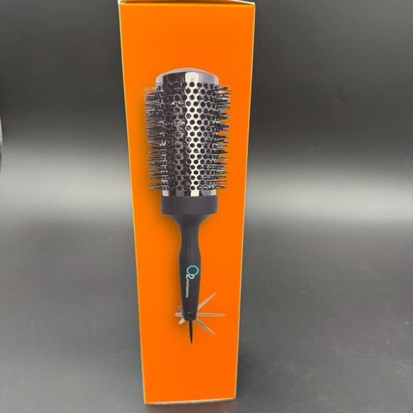 O2 Round Hair Brush Set – 2” + 1.25” – Professional Blow Dry Styling - Picture 3 of 5